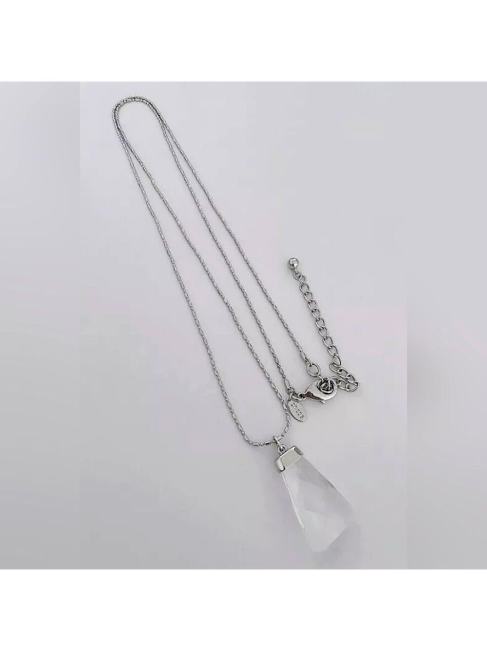 CHICO'S SILVER TONE CUT RESIN PENDANT 35"-39" NECKLACE NWOT